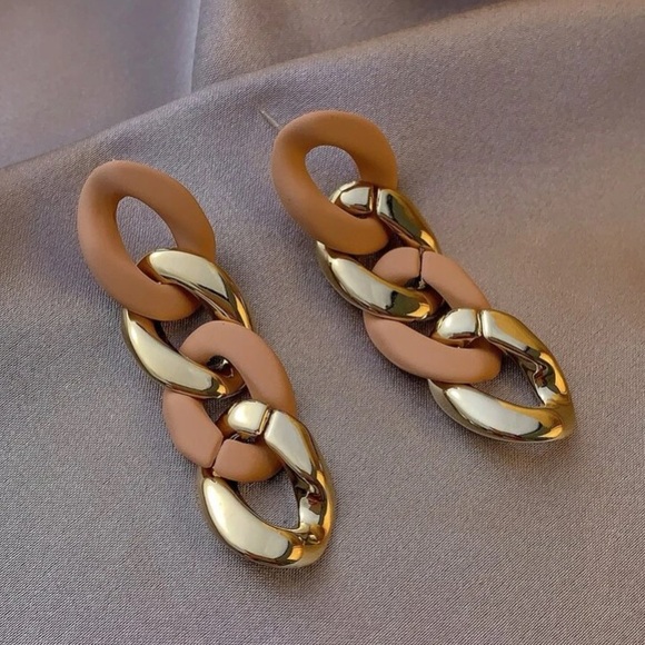 Jewelry - 2/$28 Jewelry - Applies to all jewelry - Bundle any two pieces of your choice!